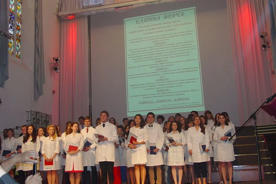 Выпускники мединститута БФУ им. И. Канта стали дипломированными специалистами