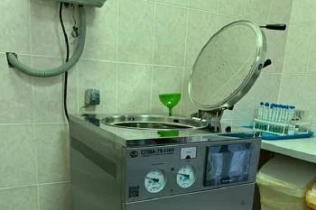В Центральной городской клинической больнице города Калининграда введен в эксплуатацию новый автоматический паровой стерилизатор