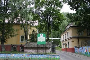 Врачи Детской областной больницы спасли сбитую локомотивом одиннадцатилетнюю девочку