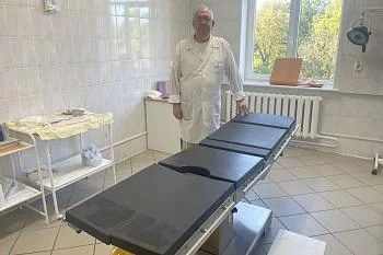 Черняховская больница получила два новых операционных стола