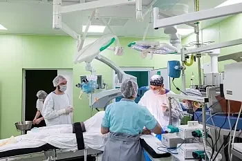 Врачи Детской областной больницы провели сложнейшую операцию на головном мозге восьмилетнему мальчику Врачи Детской областной больницы провели сложнейшую операцию на головном мозге восьмилетнему мальчику