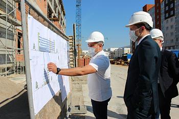 Антон Алиханов: С учетом темпов строительства поликлинику на Согласия запустим раньше запланированного срока